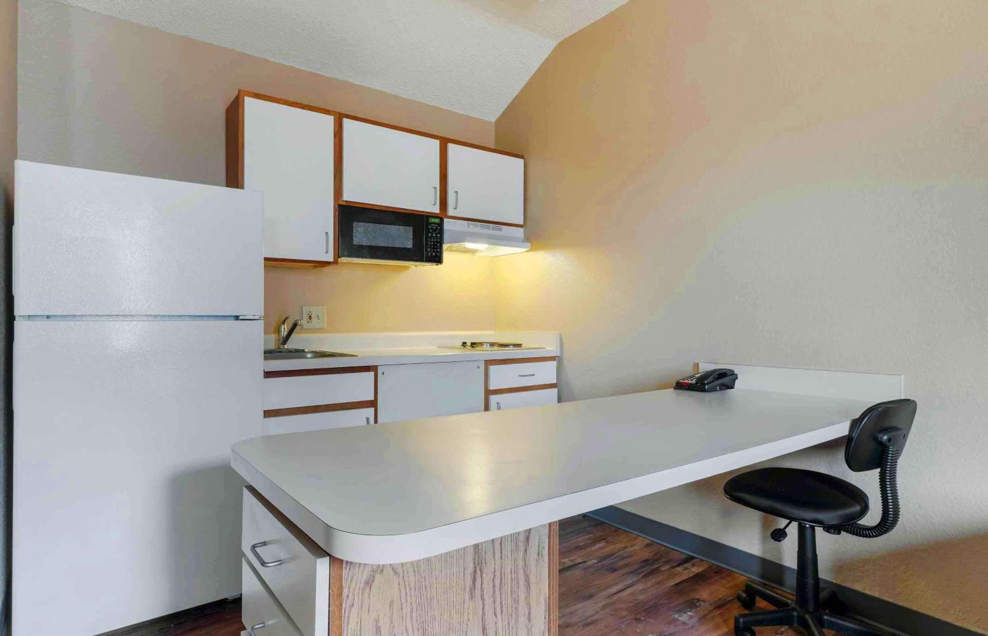 Extended Stay America Select Suites - Orlando - Lake Mary - 1040 Greenwood Blvd Eksteriør bilde
